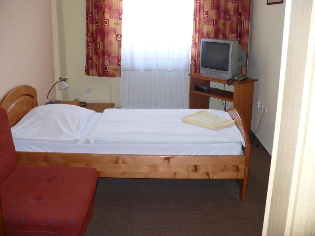 Motel Ranc Ruzomberok Rum bild
