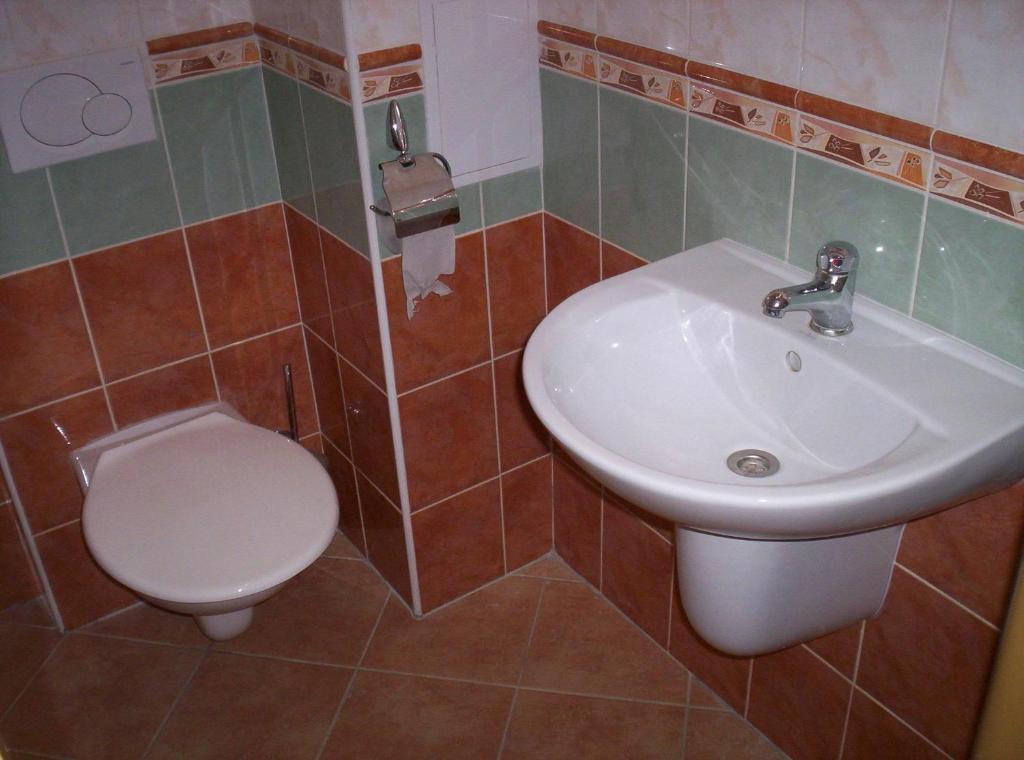 Motel Ranc Ruzomberok Rum bild