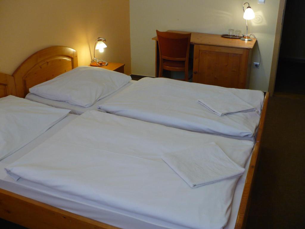Motel Ranc Ruzomberok Rum bild